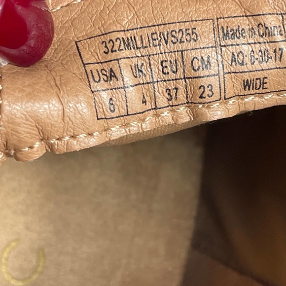 Vionic Millie Burgundy Booties Size 6 W - Picture 7 of 9